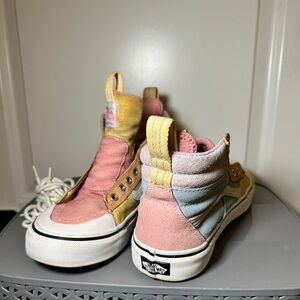 multicolor vintage Vans, size 9.5. rain damage and scuffs.